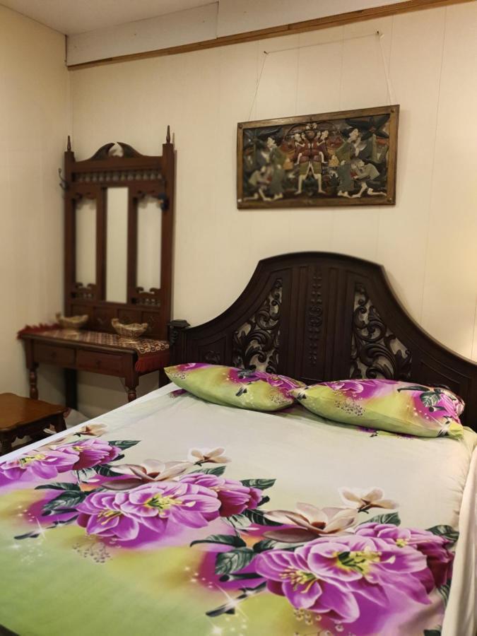 Pas Birute Hotel Kaunas Bagian luar foto