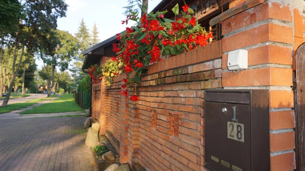 Pas Birute Hotel Kaunas Bagian luar foto