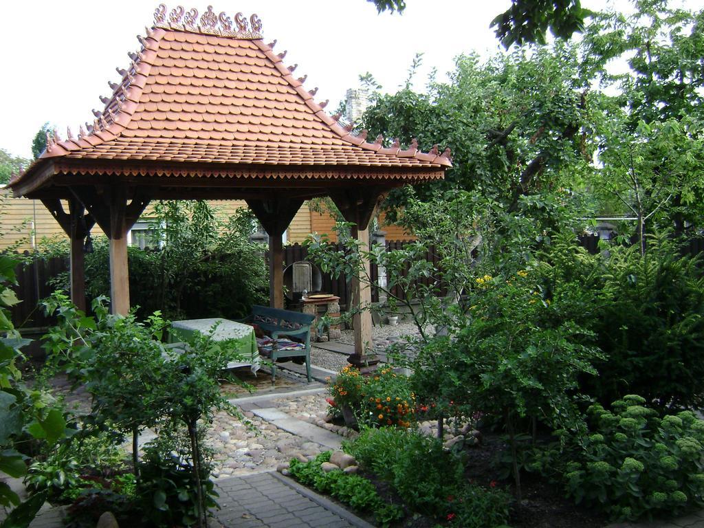 Pas Birute Hotel Kaunas Bagian luar foto